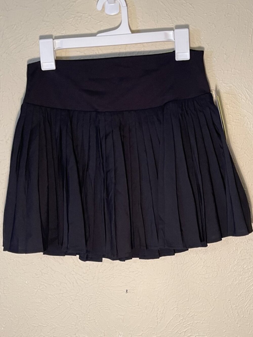 All in Motion NWT Black High Rise Woven Pleated Skort, Size Medium
